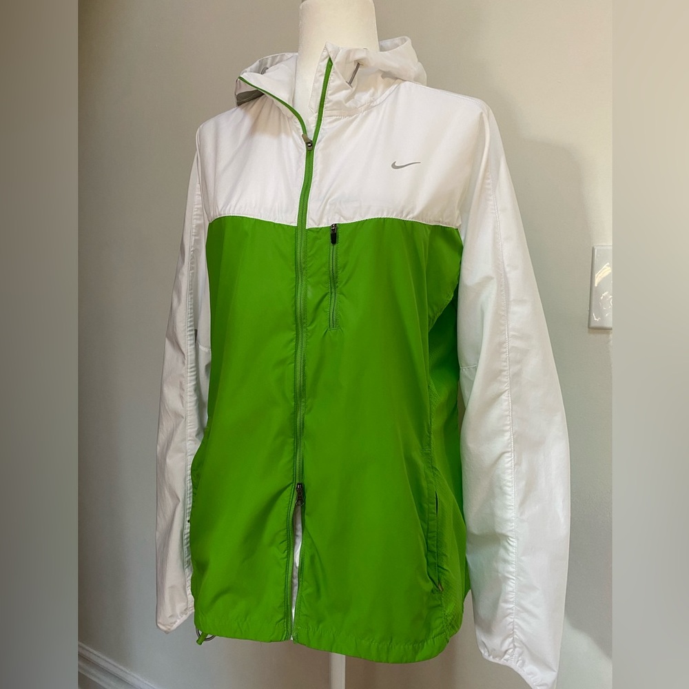 NIKE WOMEN’S RUNNING LIGHT JACKET WINDBREAKER SZ XL